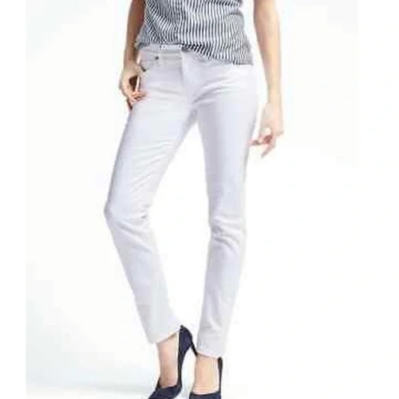 Banana Republic Denim - Banana Republic Slim Straight Mid Rise Jeans White 28 Long